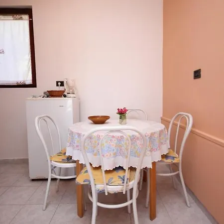 By The Sea Apartman *
