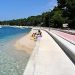 By The Sea Apartman
