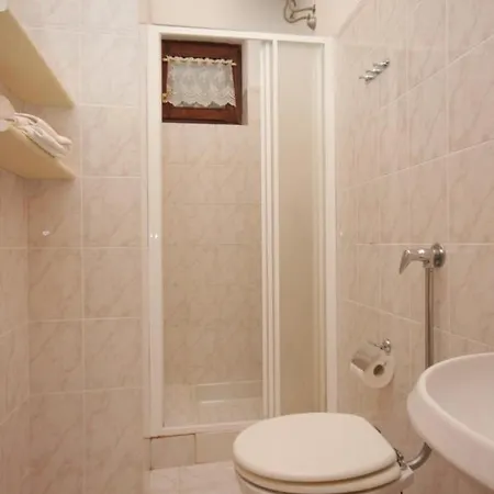 By The Sea * Мали-Лошинь